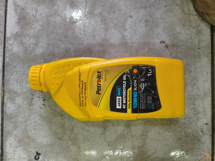روغن موتور سیکلت پترولکس مدل 10W-40 4T حجم ۱ لیتر (تمام سنتتیک)