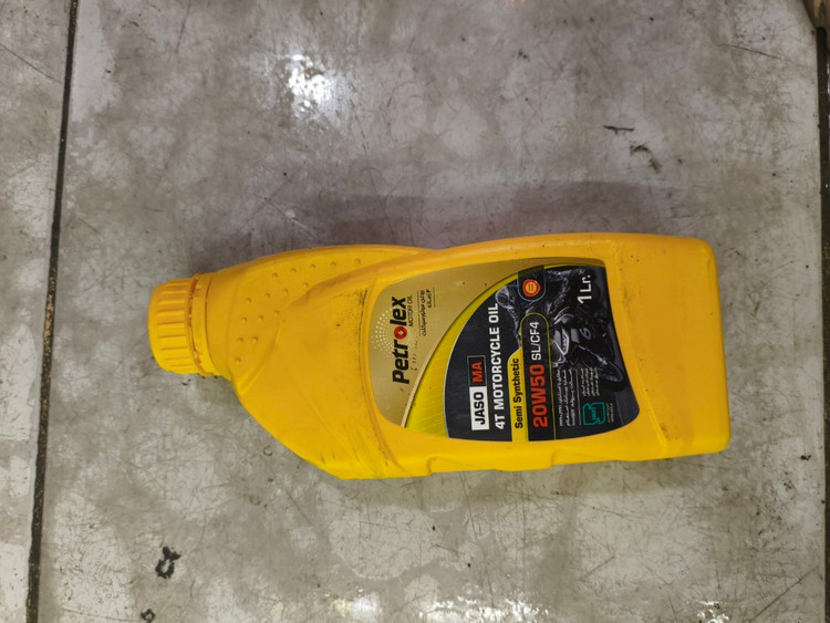 روغن موتور سیکلت پترولکس نیمه سنتتیک گرانروی 20W-50 حجم ۱ لیتر (4T SL/CF4 JASO MA)